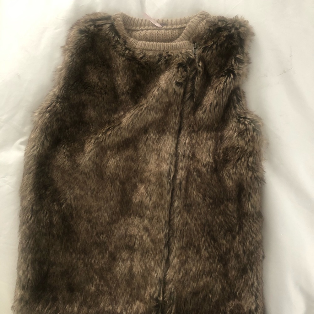 Imitation fur vest !